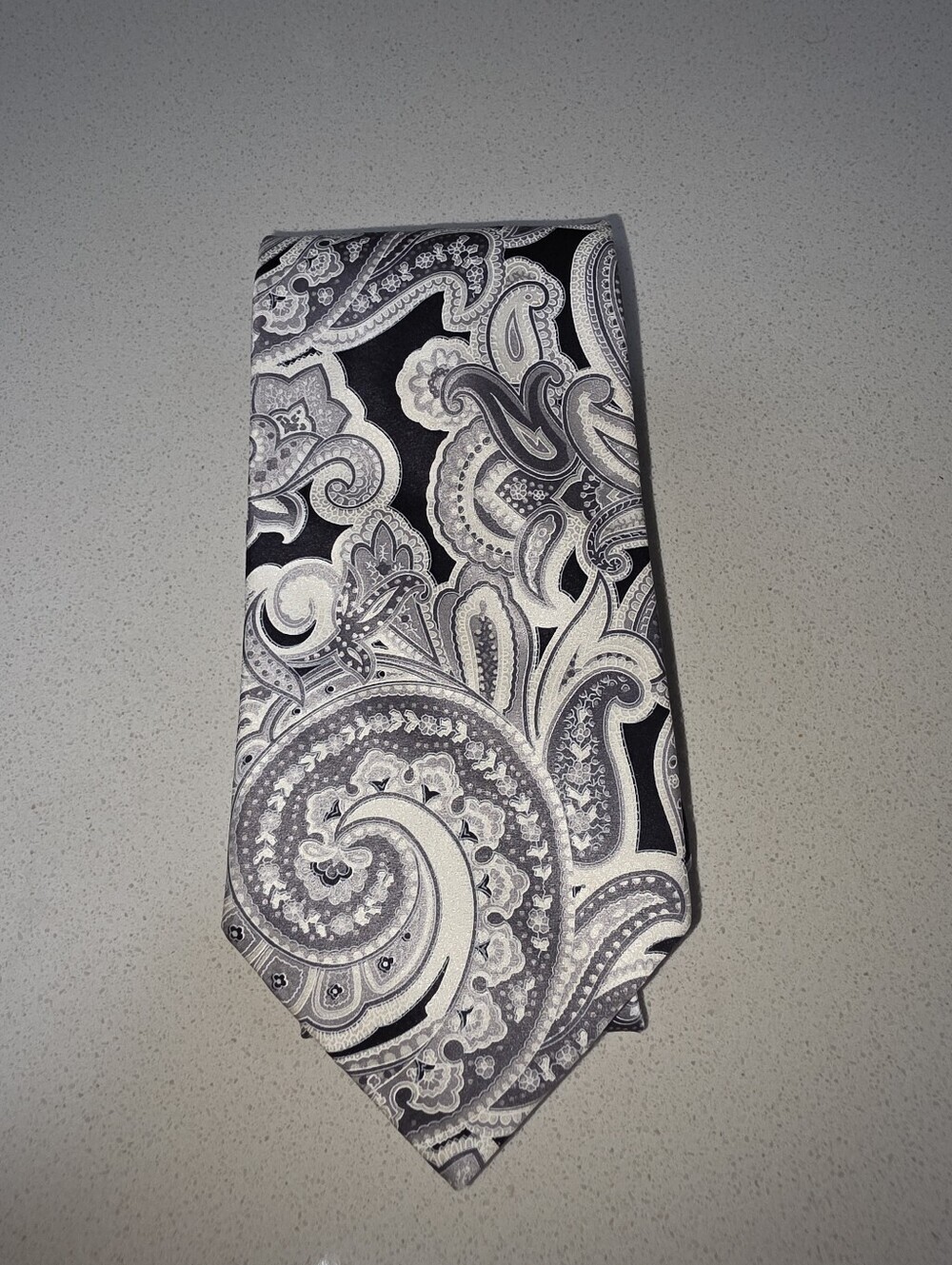 Serica black white paisley classic neck tie silk